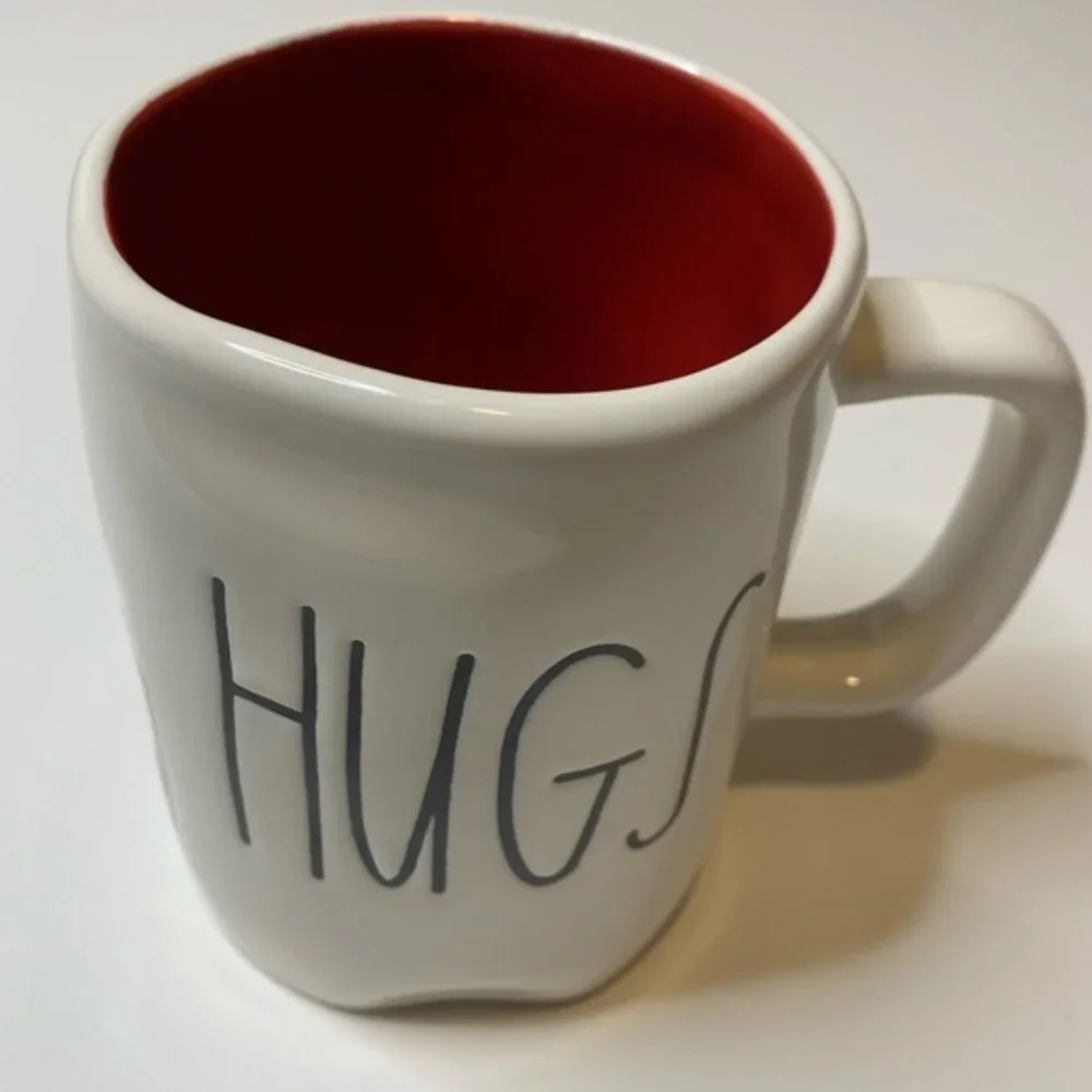 Rae‎ Dunn Hugs Kisses Mug